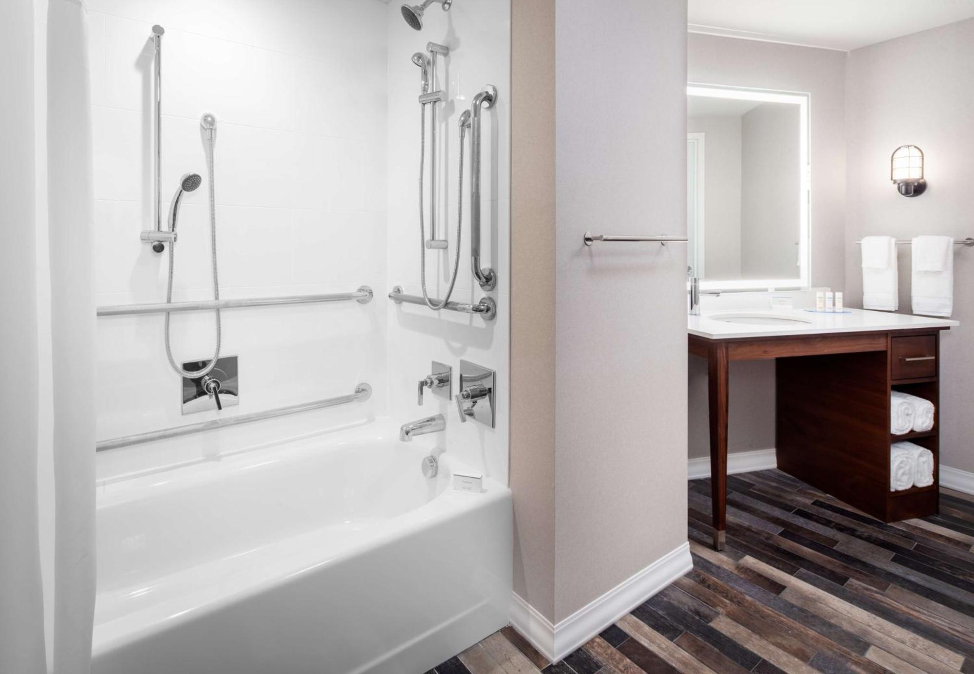 Hampton Inn Boston Seaport District מראה חיצוני תמונה